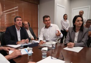 Leia mais sobre o artigo Com investimentos do MS Ativo, Dourados terá vias do transporte coletivo recapeadas pelo Governo do Estado