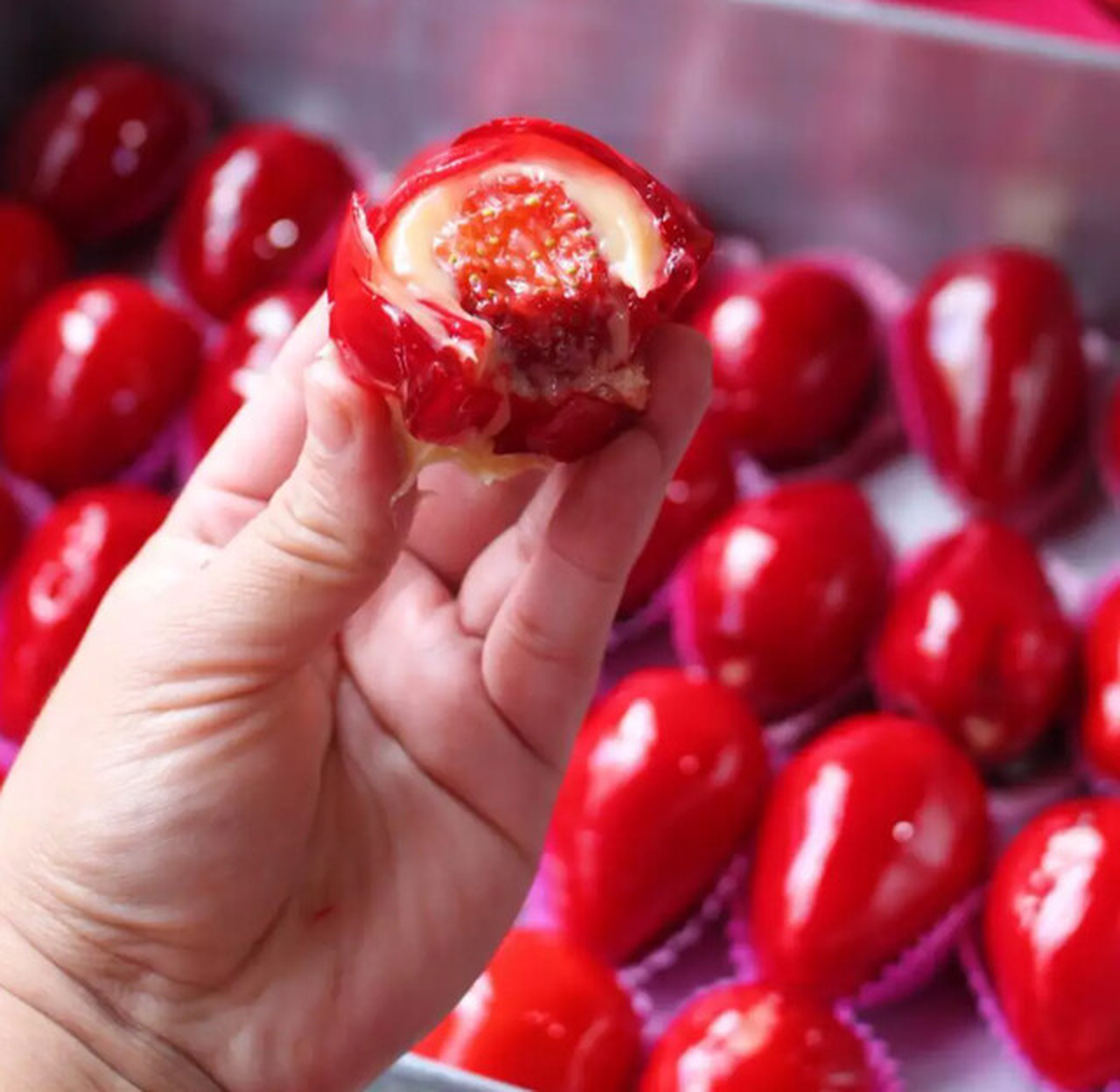 No momento, você está visualizando Morango do Amor ‘enlouquece’ confeiteiras e vira Páscoa fora de época para docerias em Campo Grande