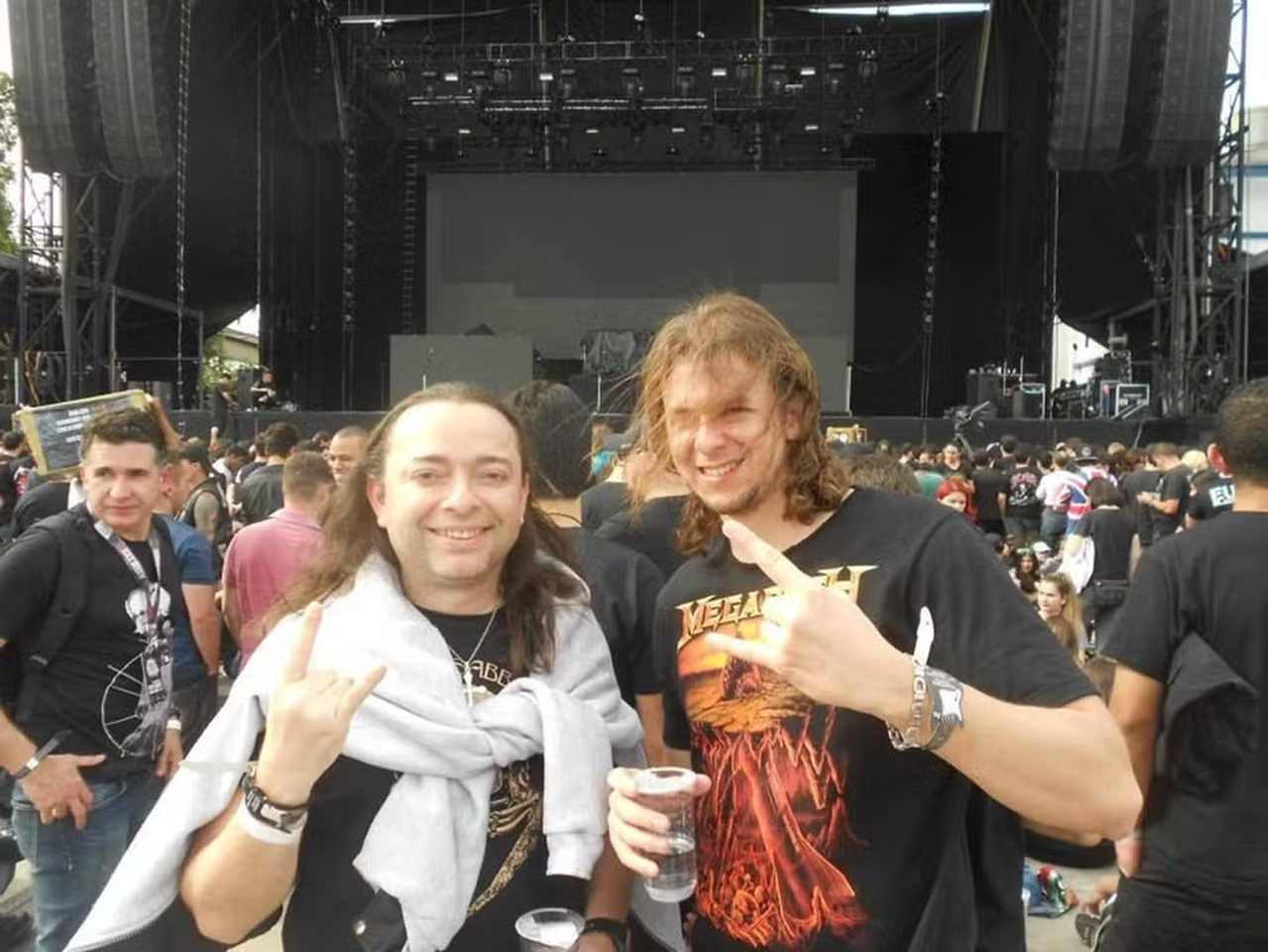 No momento, você está visualizando Na terra do sertanejo, músico de MS cria banda inspirada por show de Ozzy Osbourne