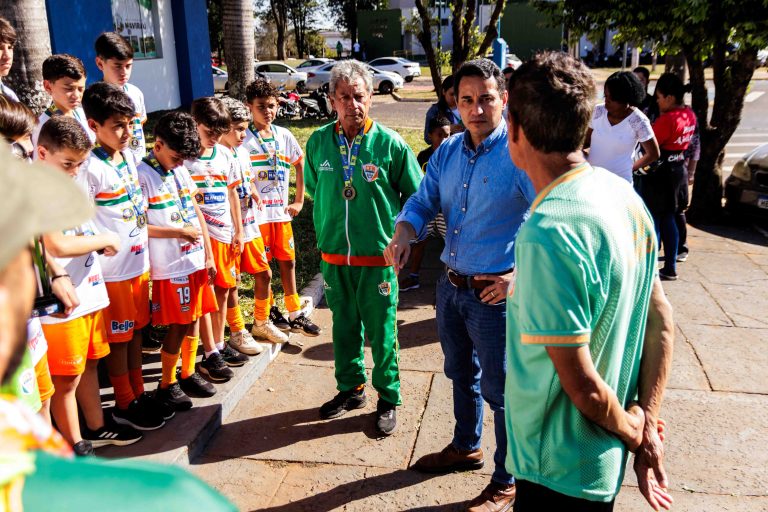No momento, você está visualizando Prefeitura e Projeto Social Nascer alavancam futebol de base em Naviraí
