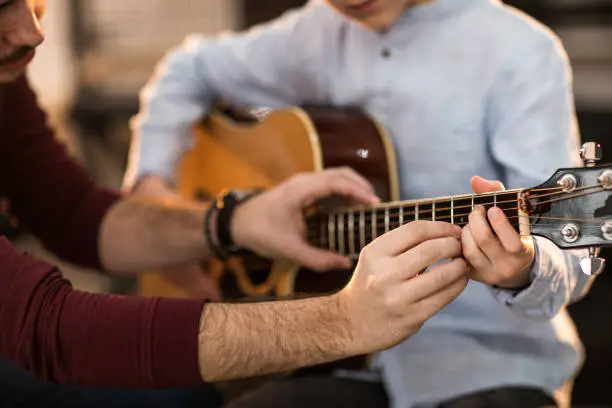 No momento, você está visualizando Sejuv abre inscrições para cursos gratuitos com destaque para a nova turma de Violão Básico