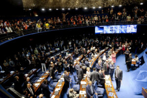 Leia mais sobre o artigo Em primeiro turno, Senado aprova PEC que muda regras dos precatórios