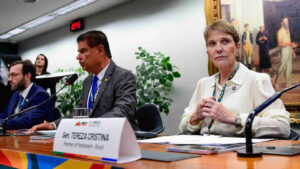Leia mais sobre o artigo Senadores se reúnem com parlamentares democratas nos EUA e chamam atenção para prejuízos do tarifaço a estados americanos