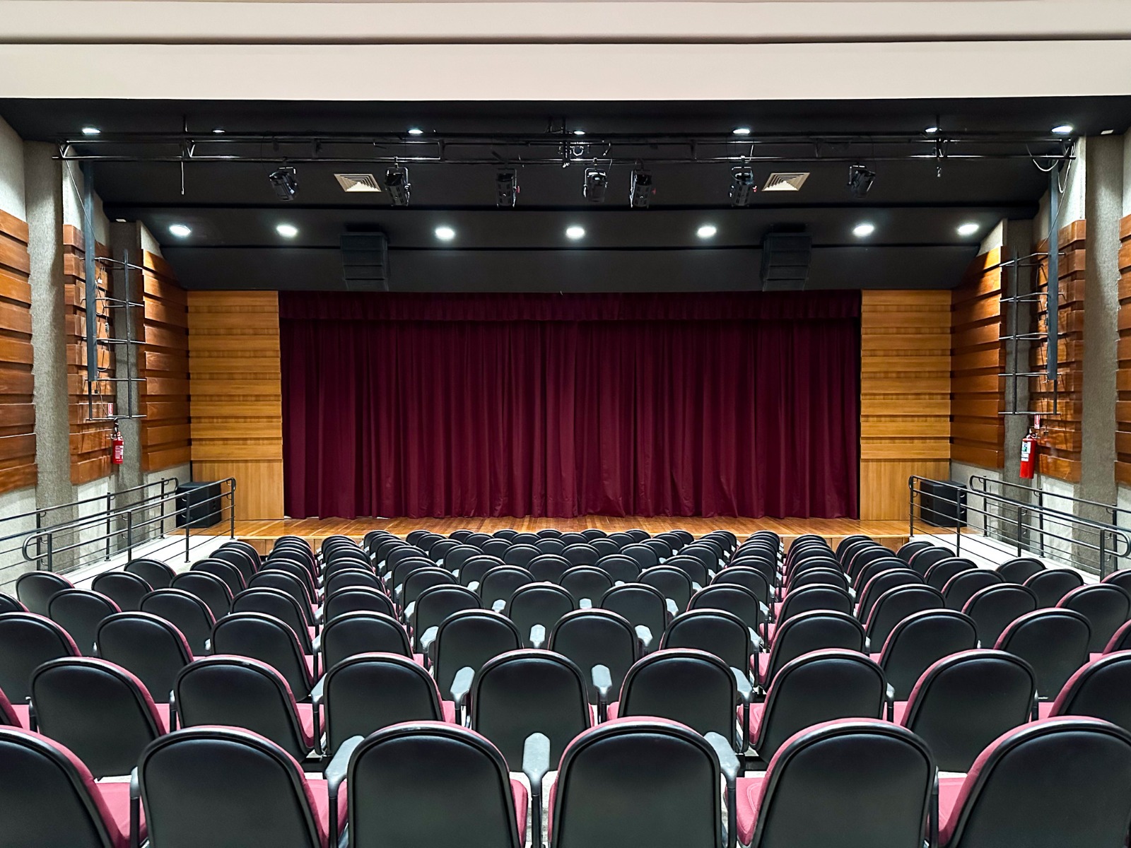 No momento, você está visualizando Sesc Teatro Prosa tem mais uma semana intensa de atrações culturais