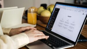 Leia mais sobre o artigo 5 prompts do ChatGPT para estudar para o CNU 2025
