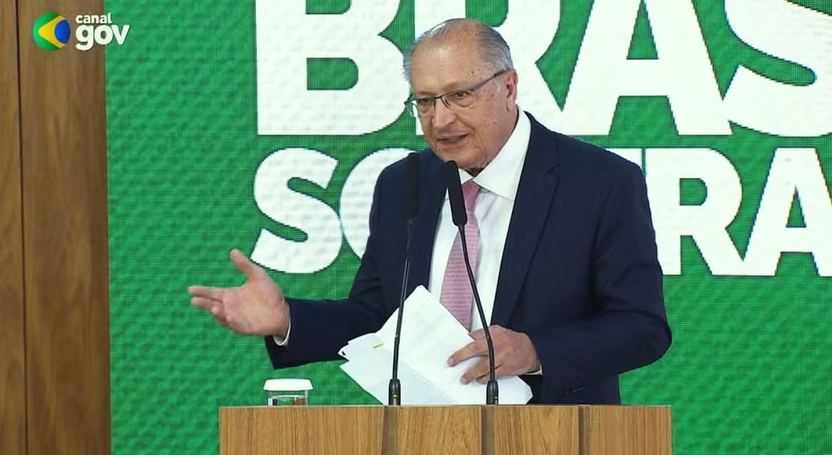 No momento, você está visualizando Alckmin vai ao México nesta semana em busca de alternativas ao tarifaço