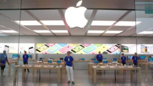 Leia mais sobre o artigo iPHONES, CHIPS: Apple investe US$ 100 bilhões nos EUA e contorna tarifaço