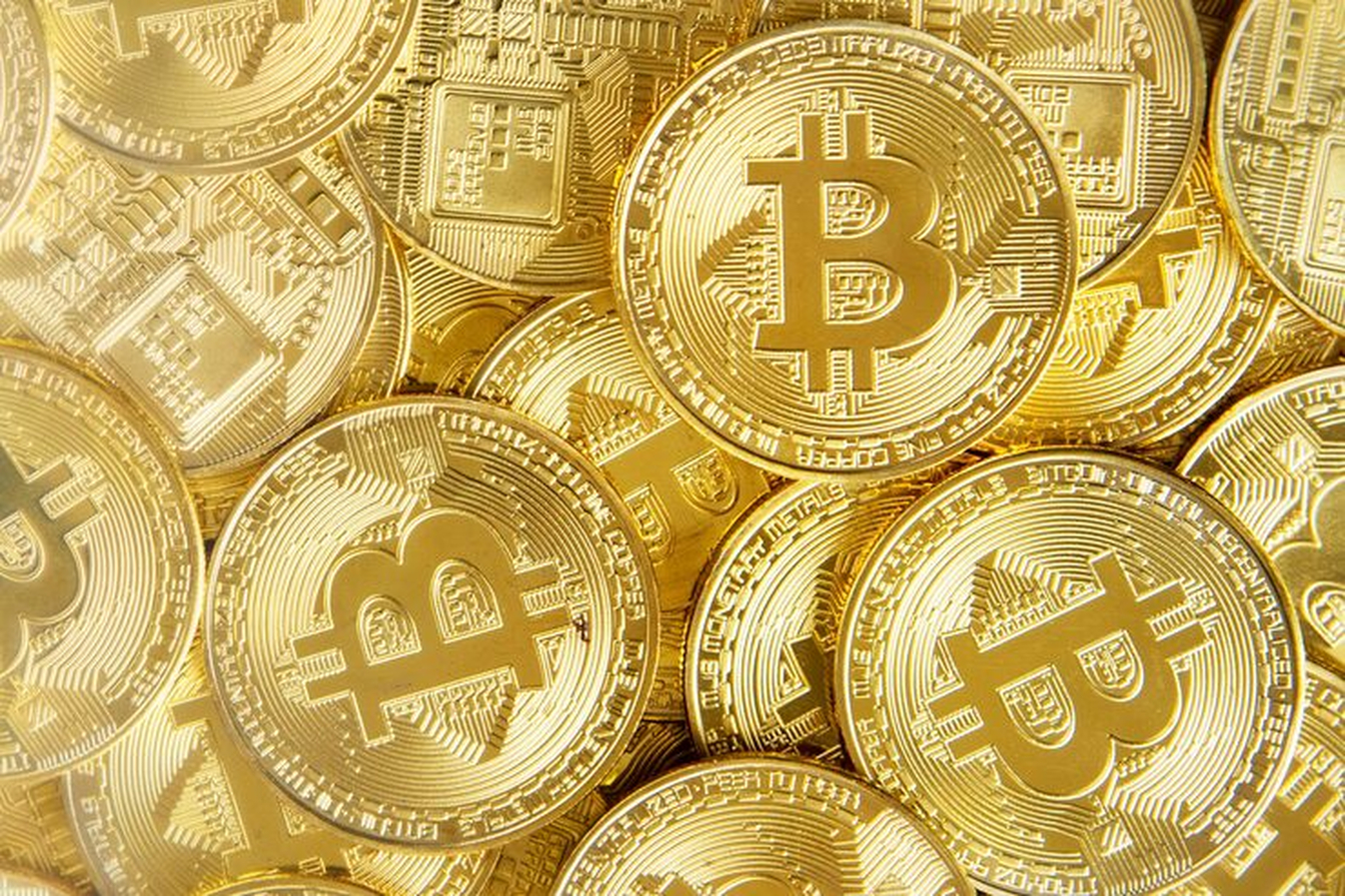 No momento, você está visualizando Bitcoin sobe e chega aos US$ 120 mil, enquanto ether busca máxima histórica