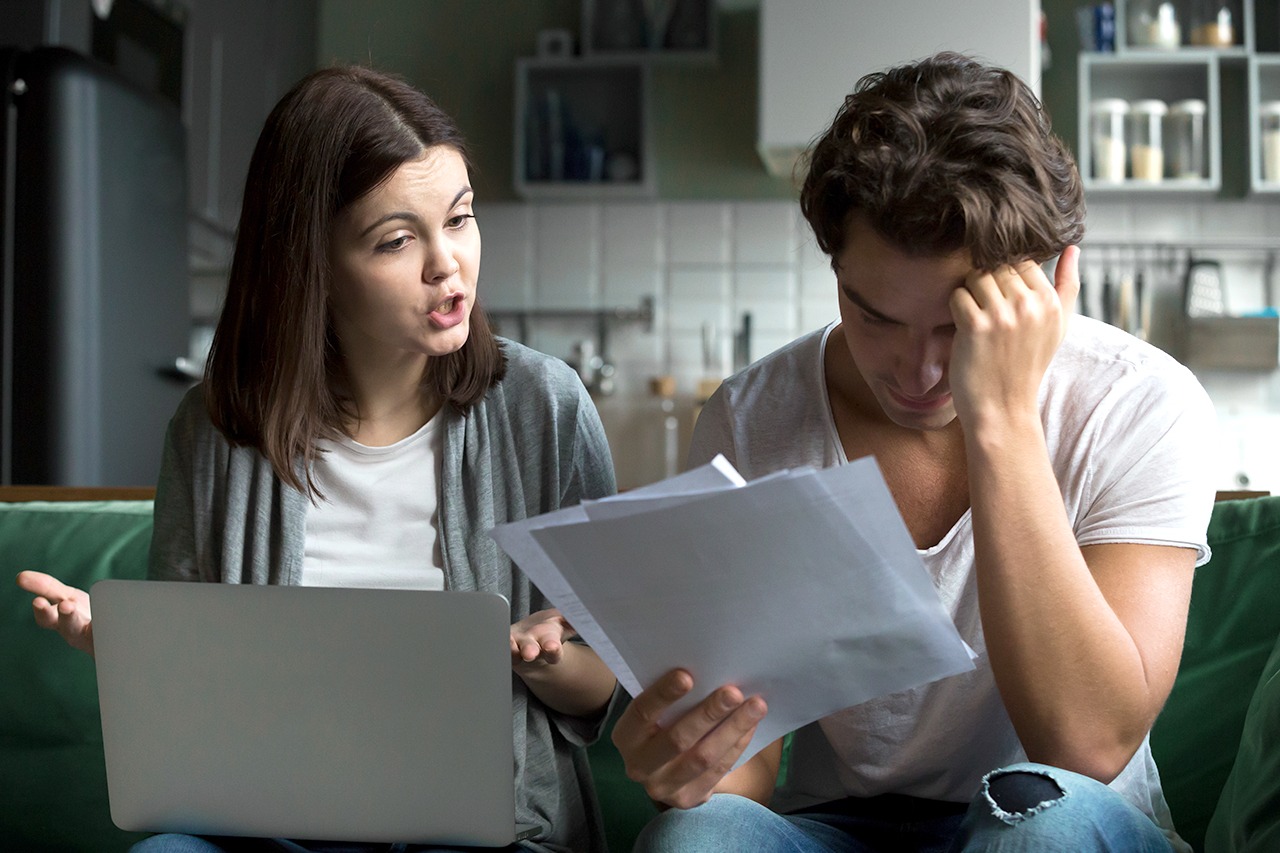 No momento, você está visualizando Brasileiros têm 70,5% da renda comprometida com contas, diz Serasa Experian
