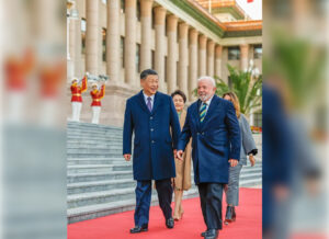 Leia mais sobre o artigo Lula liga para Xi e conversa sobre parceria bilateral e novos negócios