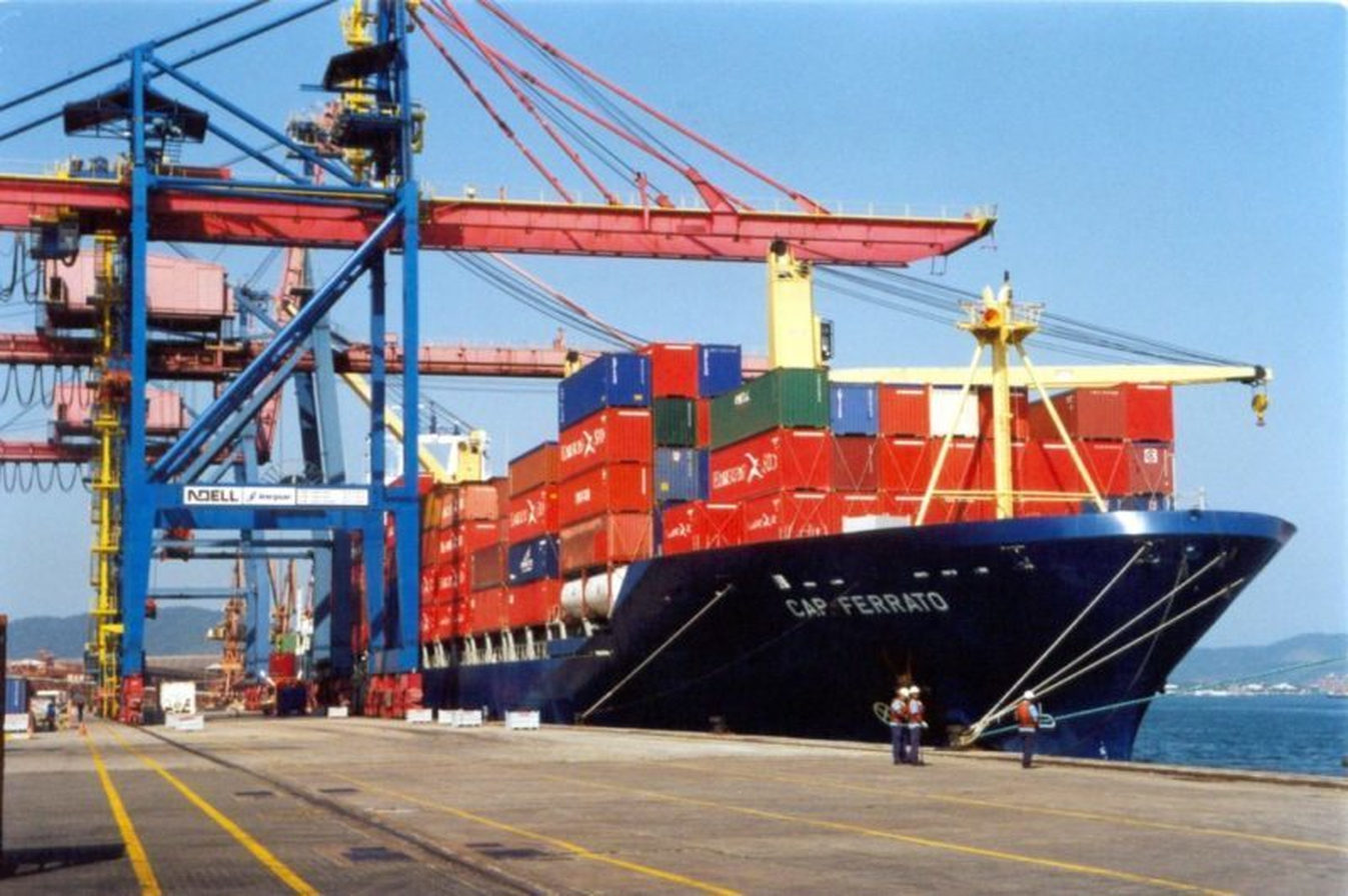 No momento, você está visualizando Porto de Santos registrou recorde de contêineres às vésperas do tarifaço