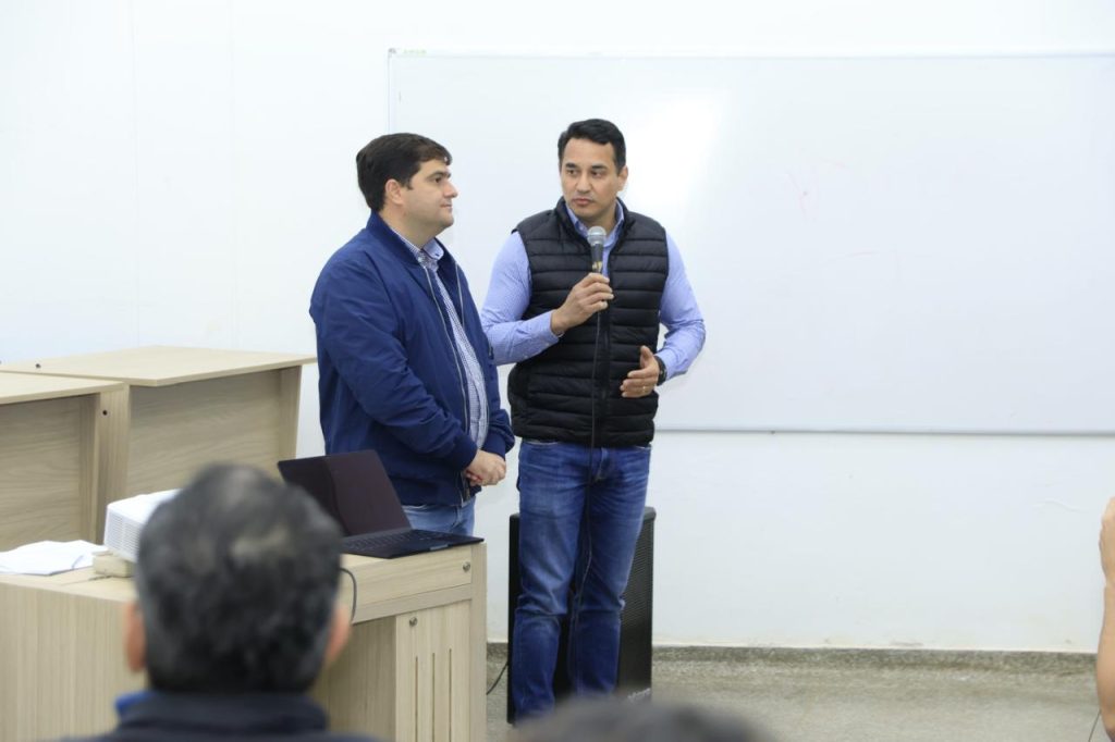 No momento, você está visualizando Em Naviraí Prefeitura firma Parcerias e Qualifica Servidores