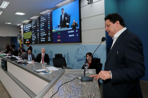 No momento, você está visualizando Presidente da Associação Nelore MS enfatiza força da pecuária nacional frente ao tarifaço dos EUA