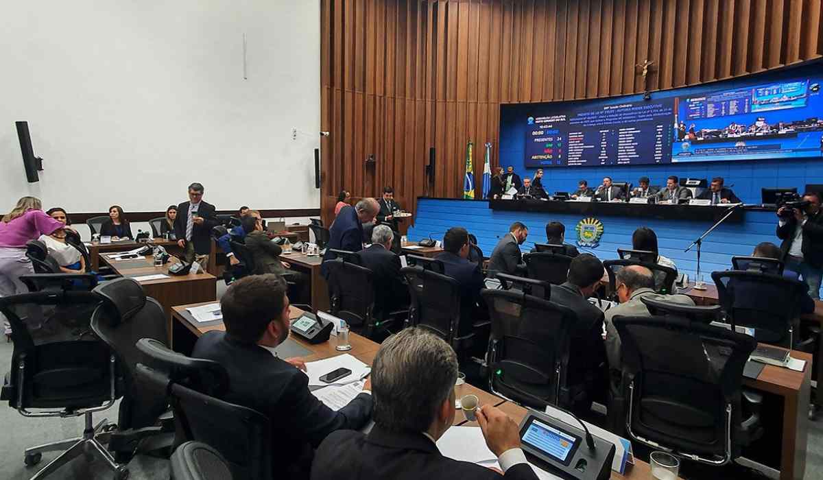 No momento, você está visualizando ALEMS: Aprovado em 1ª aviso de registros civis sem paternidade à Defensoria