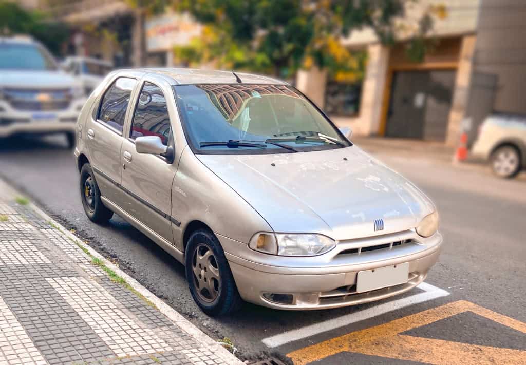 Modelo do Fiat Palio 1.0 Fire. Foto: Reprodução/Shutterstock