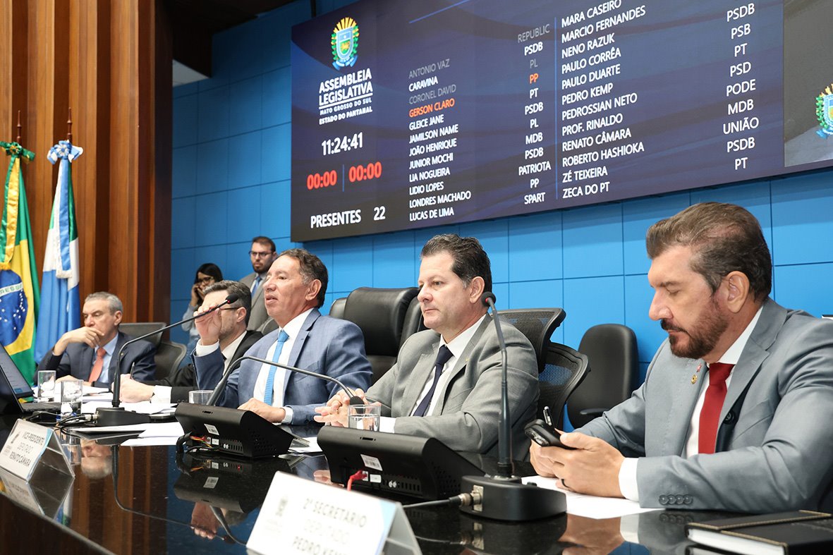 No momento, você está visualizando ALEMS: Proposta isenta taxa de GTA a proprietários de animais em eventos rurais