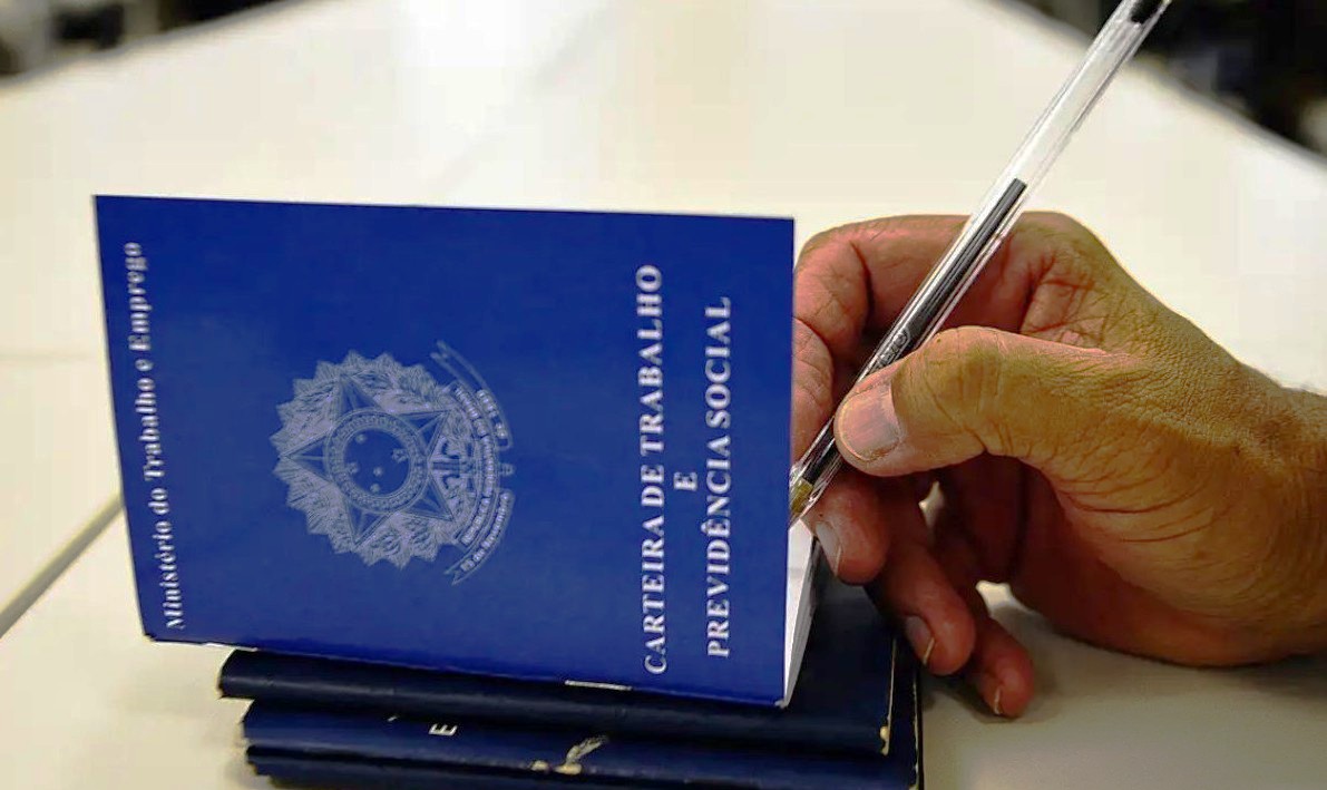 No momento, você está visualizando Taxa de desemprego em agosto fica em 5,6% e repete recorde de mínima