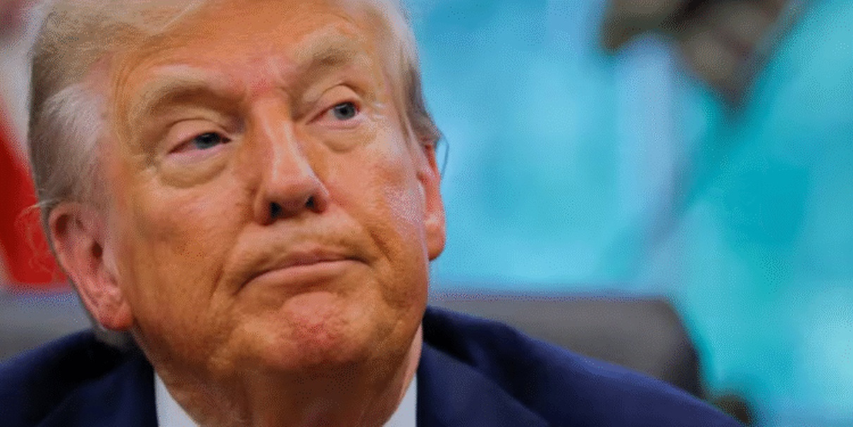 No momento, você está visualizando Economia global resiste aos choques da política econômica de Trump, mas riscos permanecem