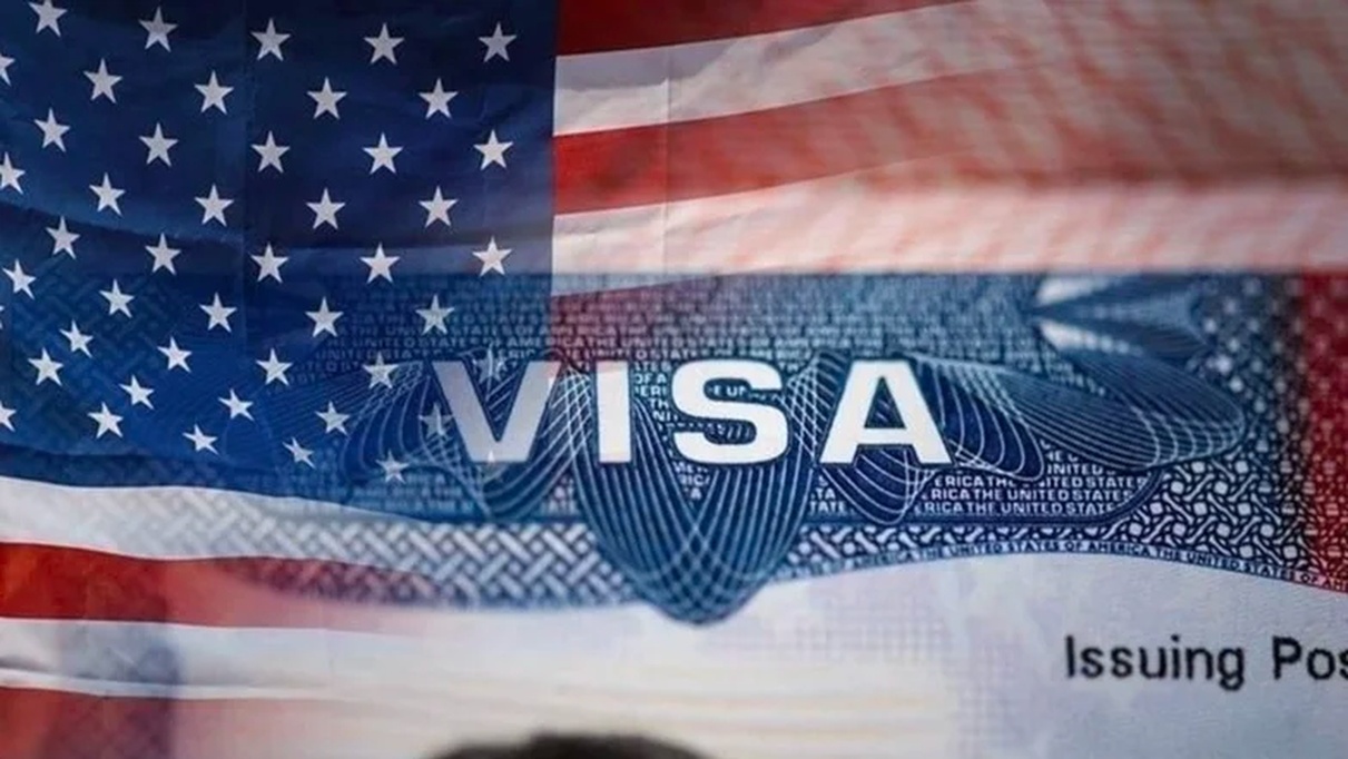 No momento, você está visualizando EUA suspendem temporariamente cobrança adicional de US$ 250 para emissão de visto