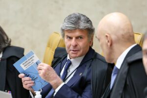 Leia mais sobre o artigo Julgamento STF: Fux diverge de Moraes e acolhe maioria dos pedidos das defesas dos réus