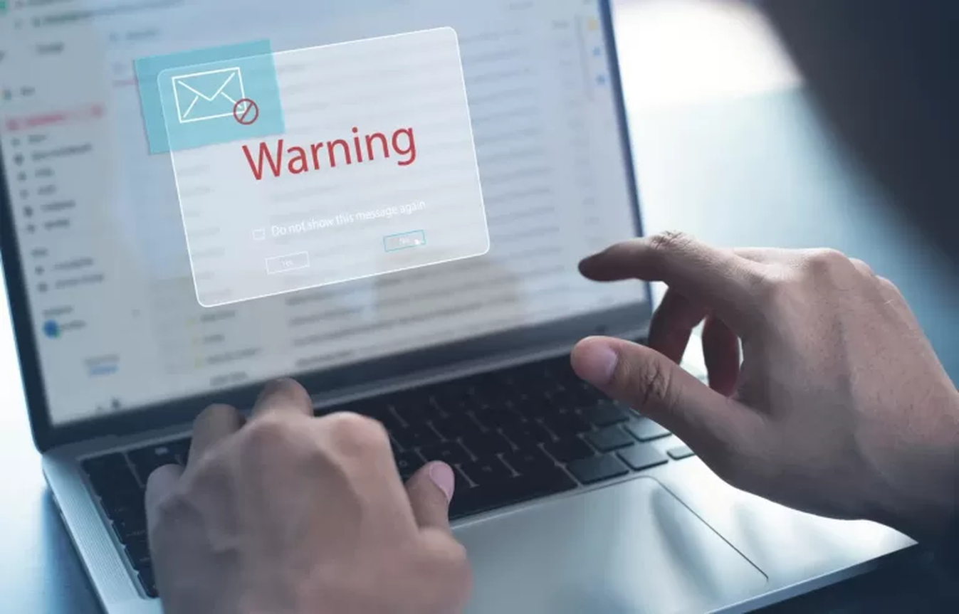 No momento, você está visualizando Google pede mudança de senha do Gmail após ataque hacker global; saiba mais