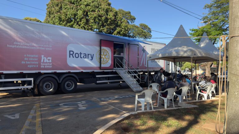 No momento, você está visualizando Carreta do Hospital de Amor realiza atendimentos em Naviraí