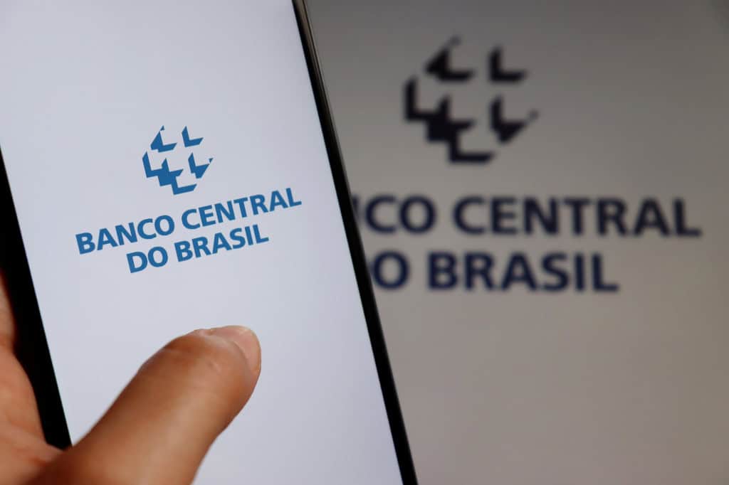 No momento, você está visualizando Em meio à ofensiva dos EUA, PIX bate recorde e registra 290 milhões de operações em um dia