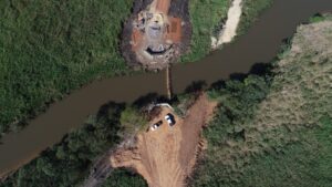 Leia mais sobre o artigo Com recursos de R$ 2,1 milhões Prefeitura constrói ponte de acesso ao Parque municipal de Naviraí