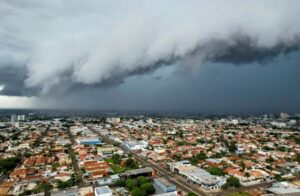 Leia mais sobre o artigo Temperatura chega a 35°C na Capital hoje e pode chover