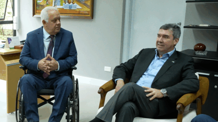 No momento, você está visualizando TCE-MS: Presidente do Tribunal de Contas recebe visita institucional do governador Eduardo Riedel