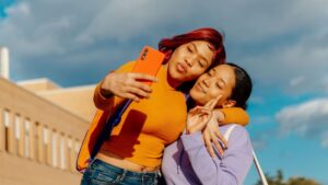 Leia mais sobre o artigo 5 truques escondidos na câmera do seu celular para você aproveitar melhor seu aparelho