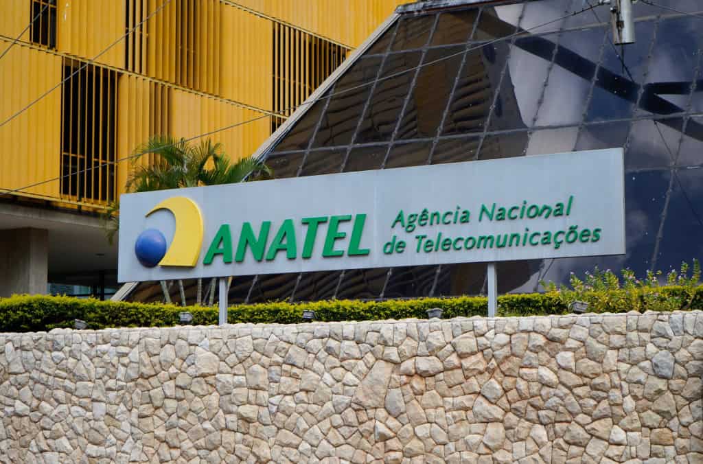 No momento, você está visualizando Anatel alerta: Brasil corre risco de “apagão de dados” a qualquer momento