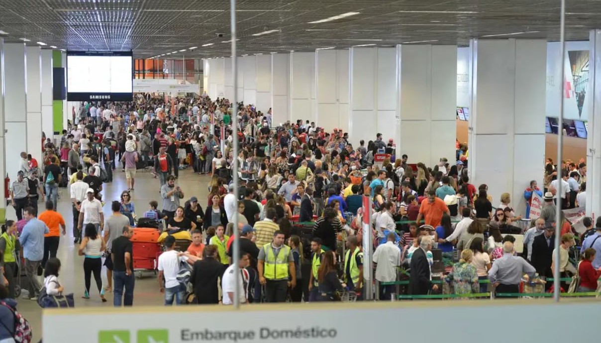 No momento, você está visualizando Brasileiros fazem quase 6 mil reclamações contra companhias aéreas em 2024