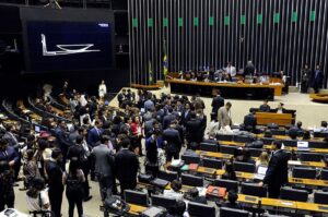 Leia mais sobre o artigo Câmara aprova urgência para oito projetos sobre segurança pública