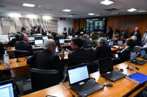 Leia mais sobre o artigo Comissão do Senado vota nesta terça MP que limita custos da energia ao consumidor