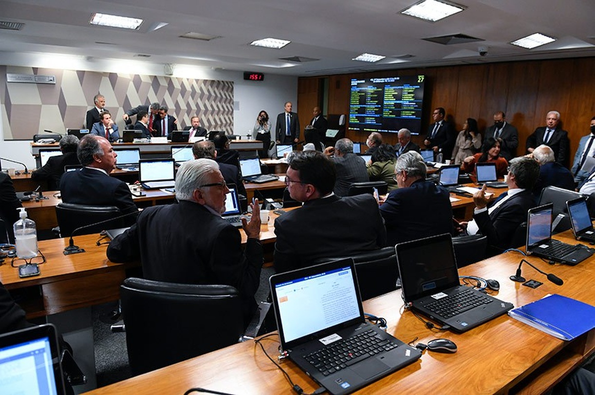 No momento, você está visualizando Comissão do Senado vota nesta terça MP que limita custos da energia ao consumidor