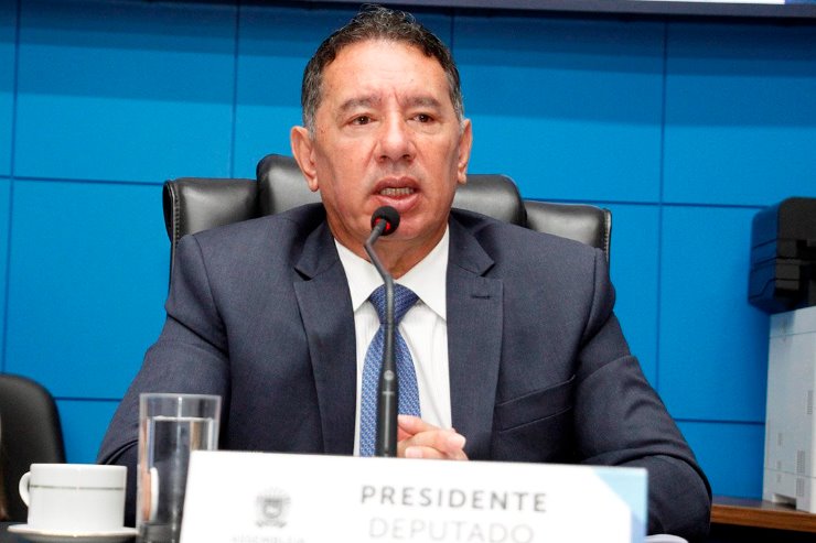 No momento, você está visualizando CONCURSO ALEMS: Presidente Gerson Claro anuncia publicação do edital em novembro