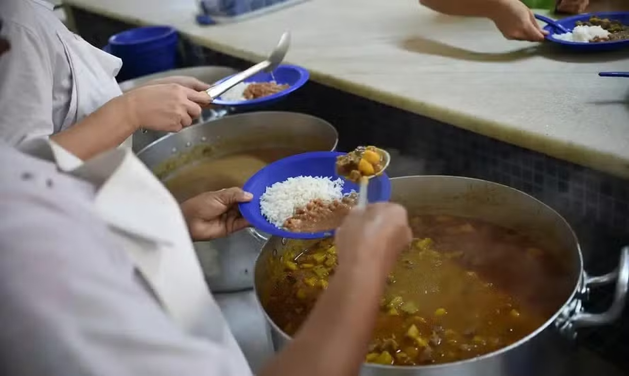 No momento, você está visualizando Fome atinge 6,4 milhões de brasileiros, menor número já registrado desde 2004