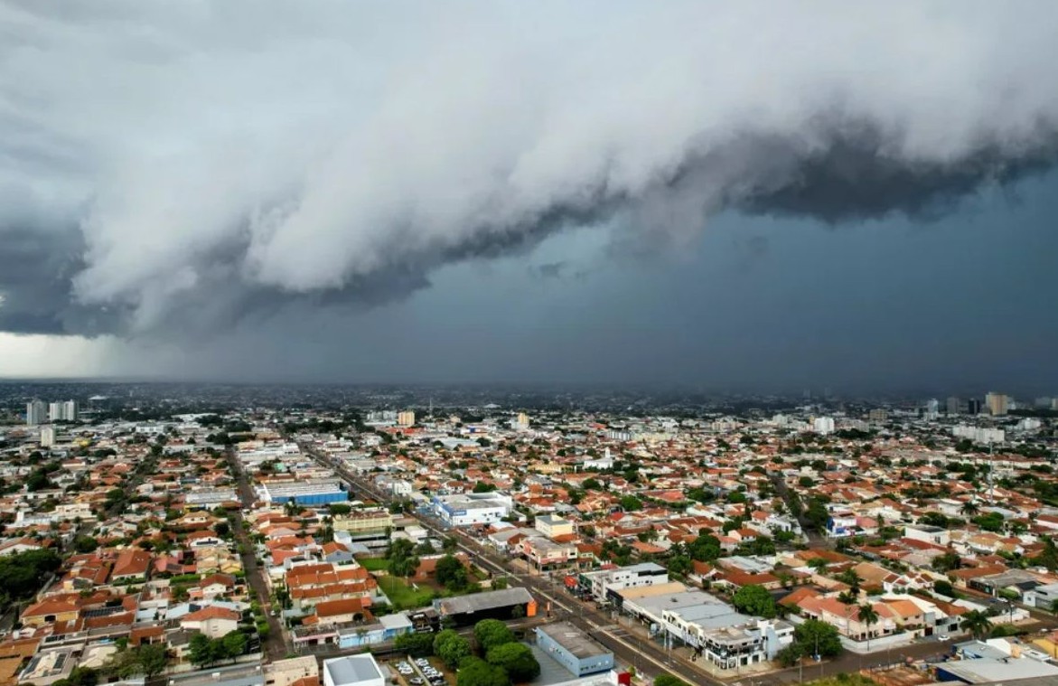 No momento, você está visualizando Campo Grande enfrenta calor intenso antes da virada no tempo em Mato Grosso do Sul