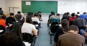Leia mais sobre o artigo FUVEST 2026: Medicina é o curso mais concorrido; veja áreas mais e menos procuradas