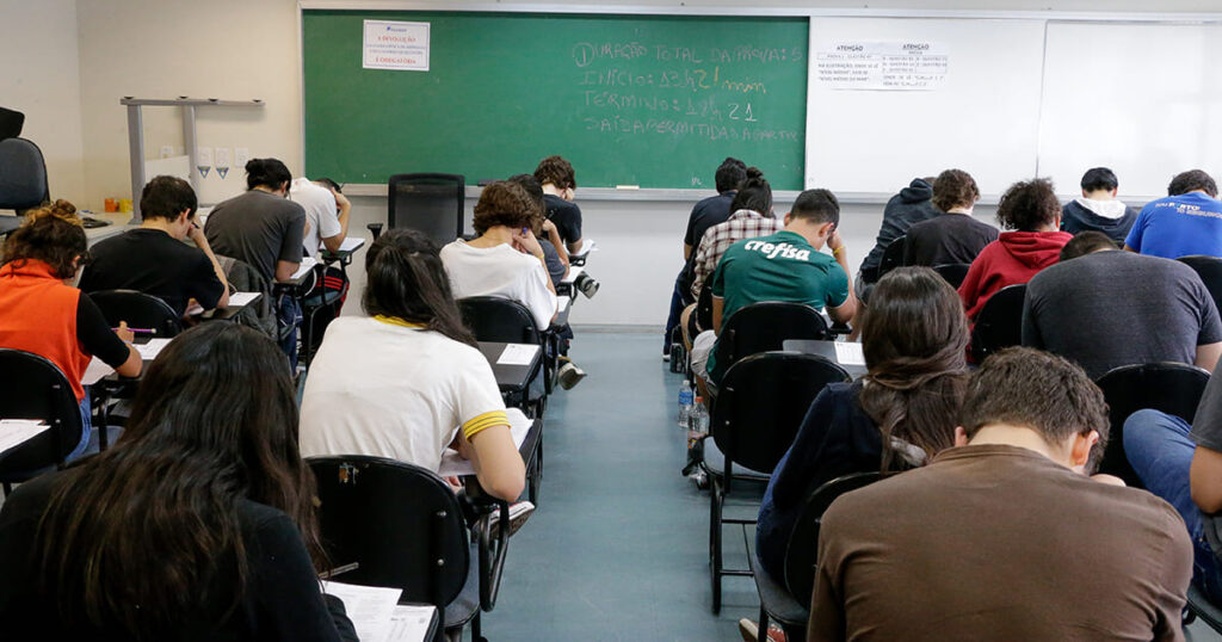 No momento, você está visualizando FUVEST 2026: Medicina é o curso mais concorrido; veja áreas mais e menos procuradas
