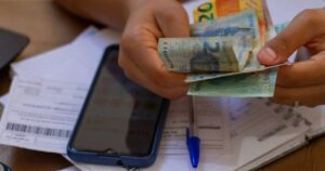 Leia mais sobre o artigo Governo federal afrouxa regras de programa de renegociação de dívidas dos estados
