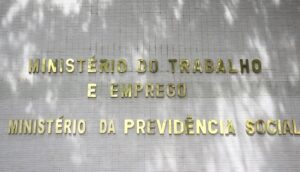 Leia mais sobre o artigo Prazo para divulgar relatório de transparência salarial acaba hoje