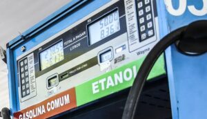 Leia mais sobre o artigo Petrobras reduz preço da gasolina em 4,9% a partir desta terça-feira
