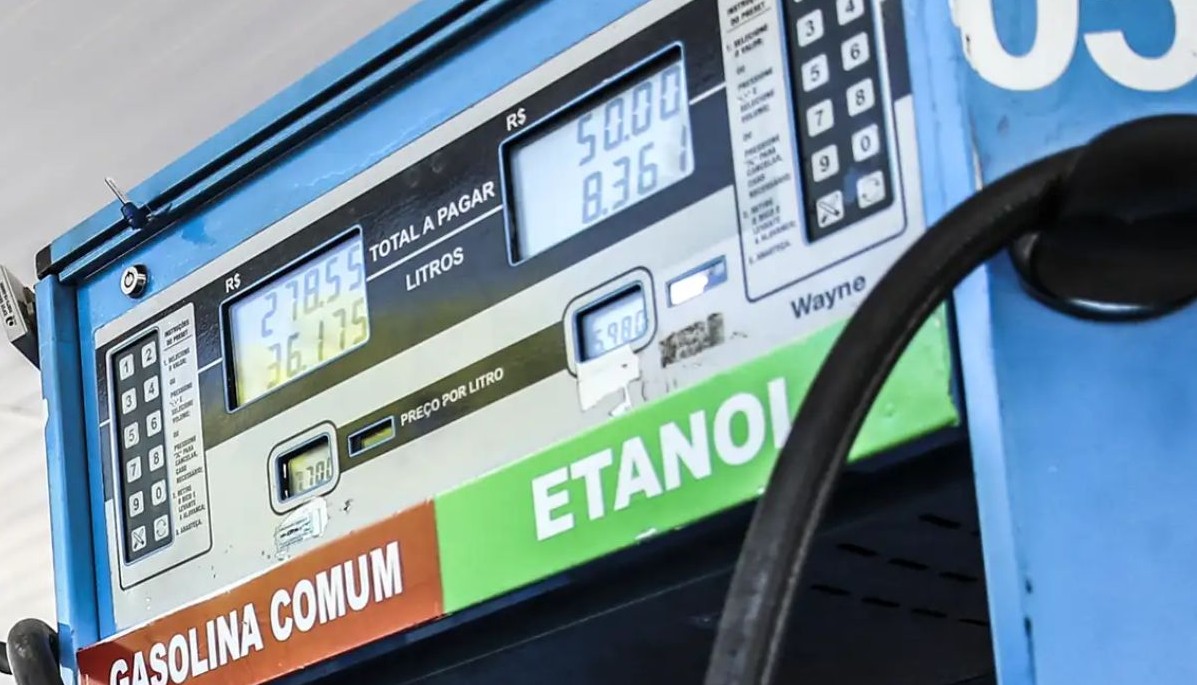No momento, você está visualizando Petrobras reduz preço da gasolina em 4,9% a partir desta terça-feira