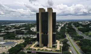 Leia mais sobre o artigo Lula autoriza nomeação de 1.434 servidores para 20 órgãos, sendo 200 para o BC