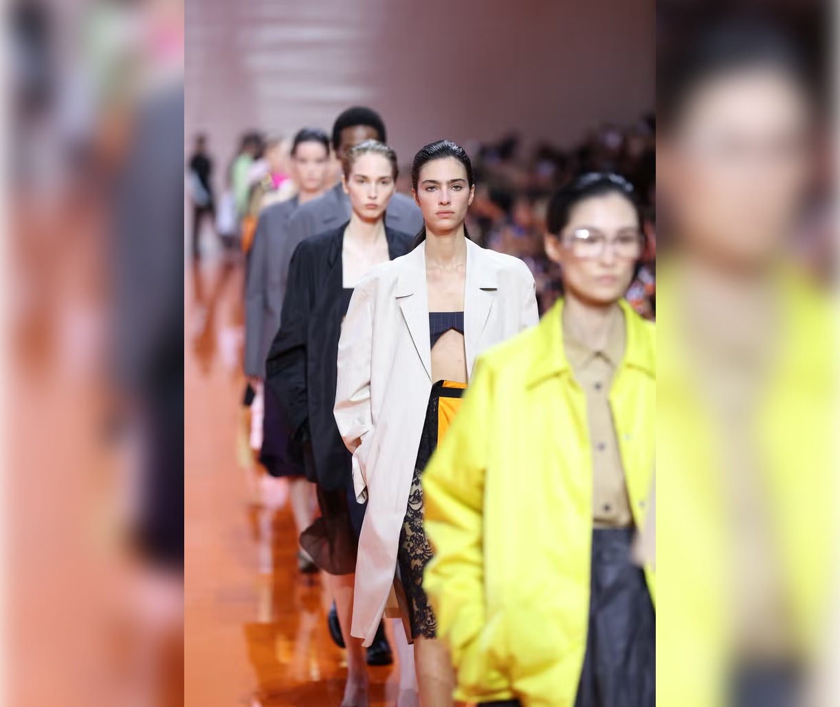 No momento, você está visualizando Semana de Moda de Milão revela as tendências do verão 2026 que importam
