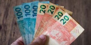 Leia mais sobre o artigo Brasil capta US$ 2,25 bilhões em títulos no mercado internacional