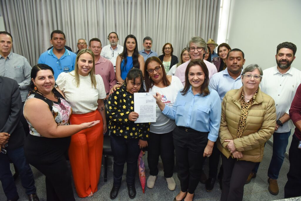 No momento, você está visualizando Prefeitura fortalece parceria com entidades e destina áreas públicas para projetos comunitários