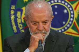 Leia mais sobre o artigo Apoio a Lula recua e desaprovação chega a 50%, revela pesquisa Quaest